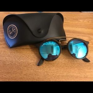 Round, double bridge mirrored Ray Ban sunglasses